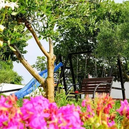 Green Court - 4 Bedrooms شقة